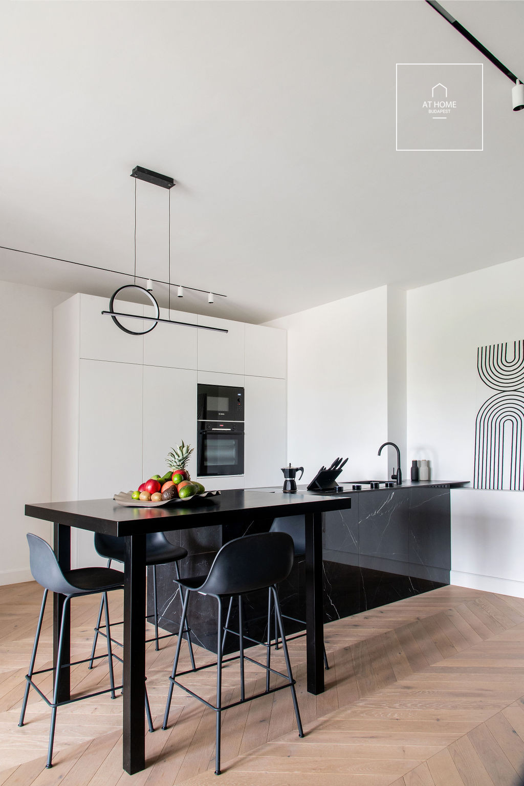 Elegant apartment for sale in Budapest, 6th district near Városliget (City Park)