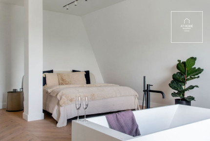 Elegant apartment for sale in Budapest, 6th district near Városliget (City Park)