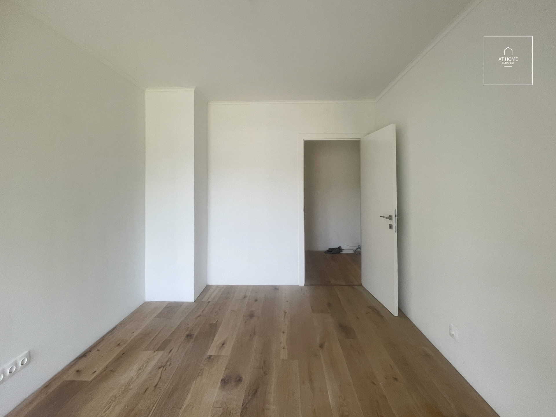 Newly-built luxury apartment with garden access for sale in 2nd district, Budapest