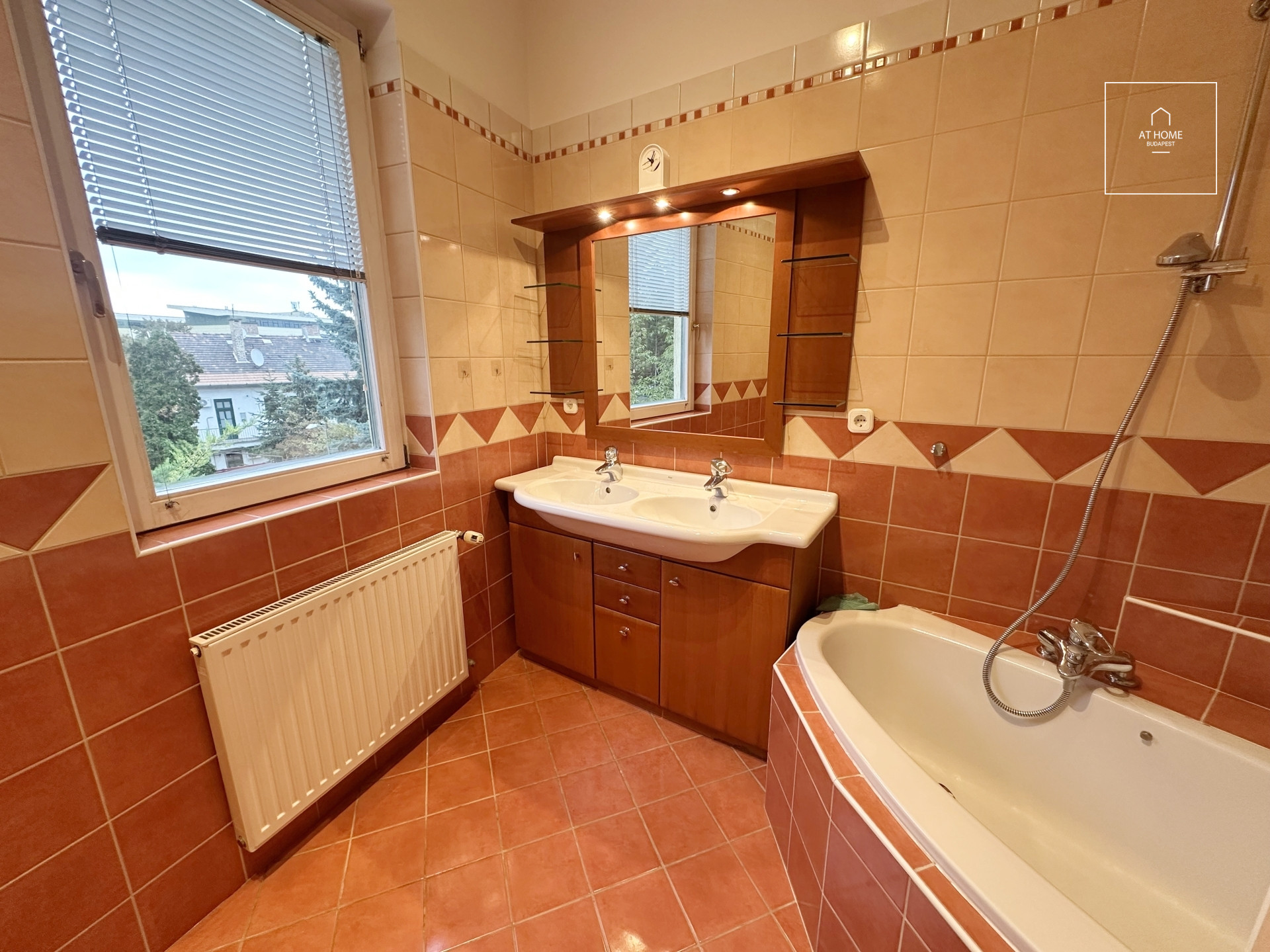 Wonderful detached house for rent Budapest II. district, Szemlőhegy