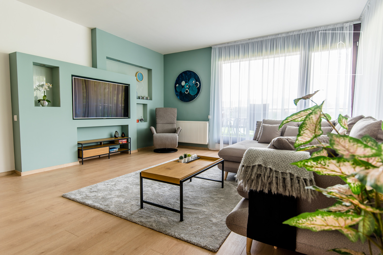 Panoramic apartment with huge terrace in Budapest, 13th district, Marina shore