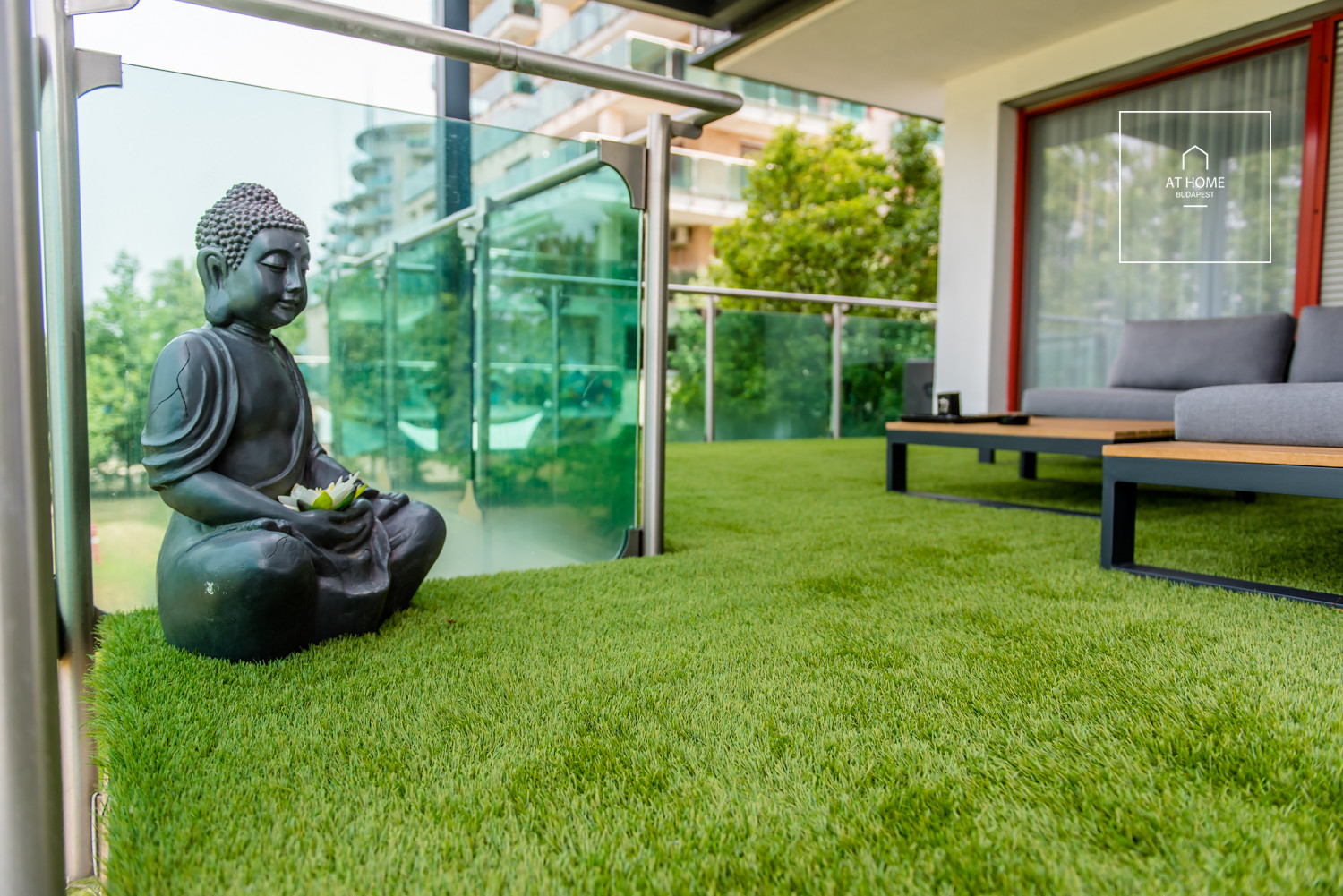 Panoramic apartment with huge terrace in Budapest, 13th district, Marina shore