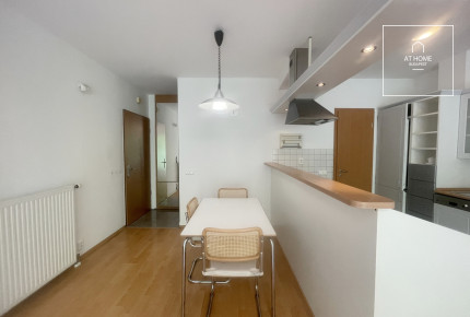 A charming apartment with a balcony for sale in District 1 of Budapest, near the Castle