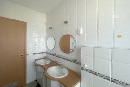 A charming apartment with a balcony for sale in District 1 of Budapest, near the Castle