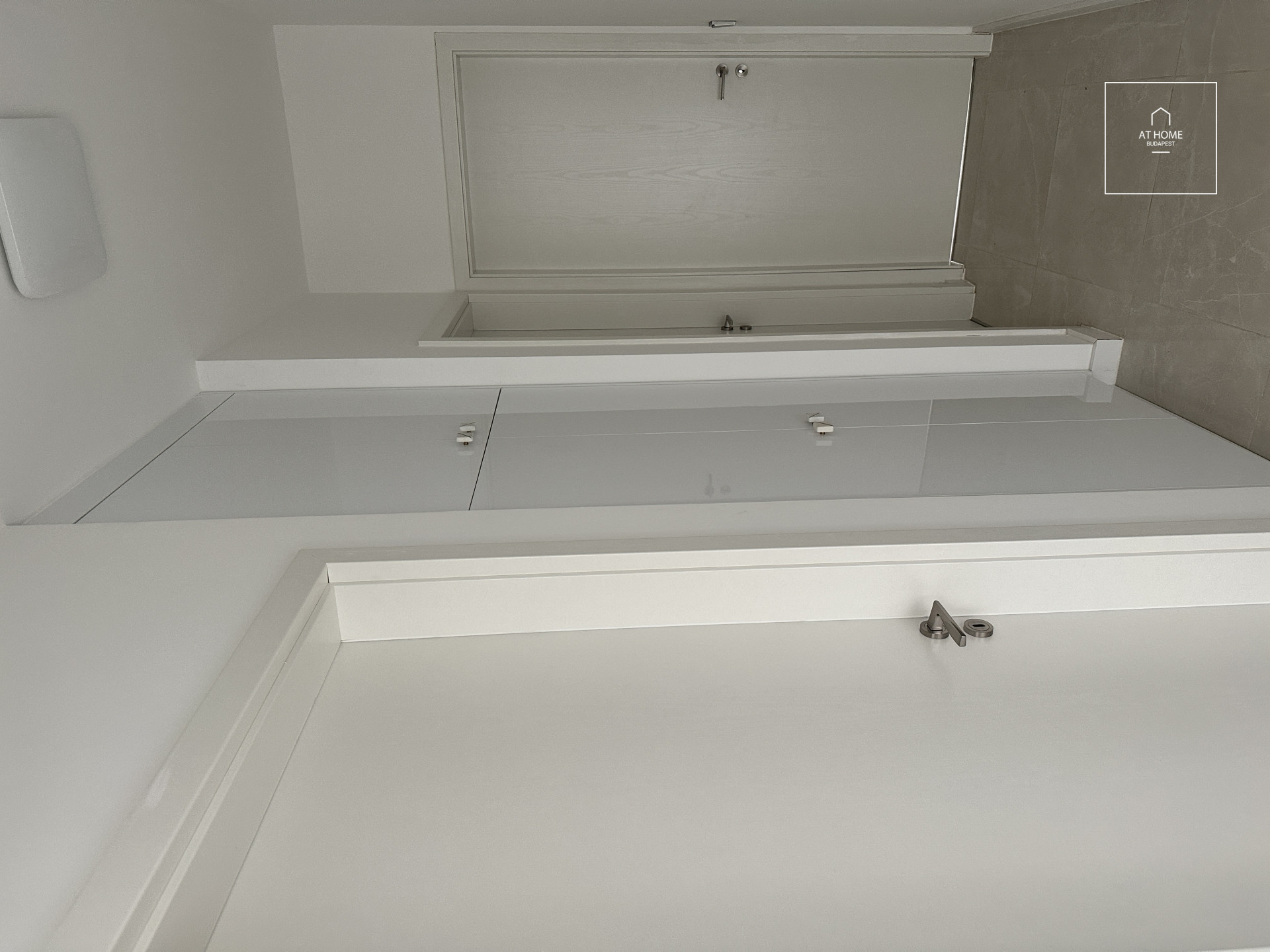 3 bedroom apartment with huge privat garden for rent Budapest XII. district