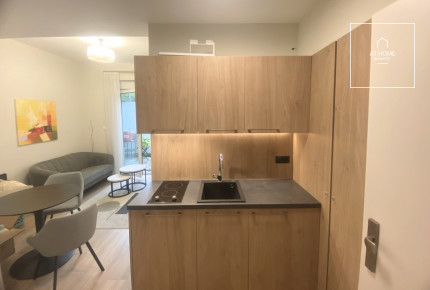 Ground floor studio apartment with private garden in District II, Rózsadomb, Budapest
