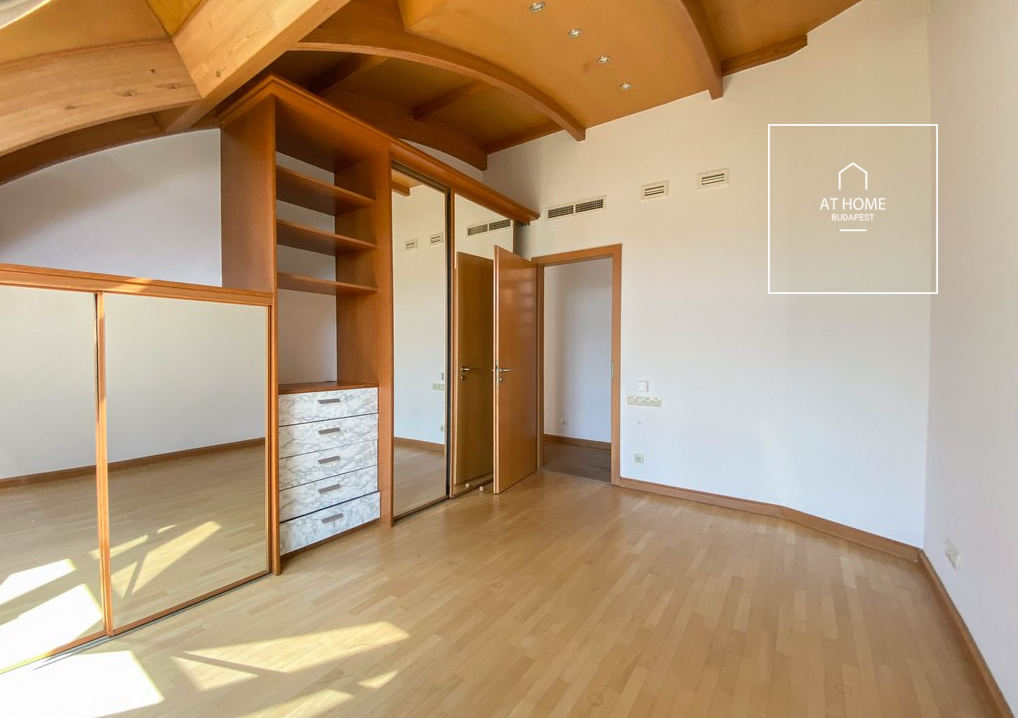 4-bedroom apartment for rent in district II., Budapest