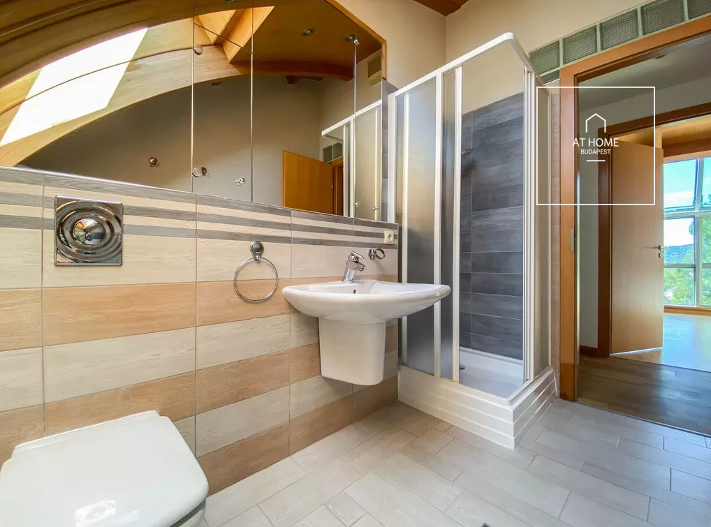 4-bedroom apartment for rent in district II., Budapest