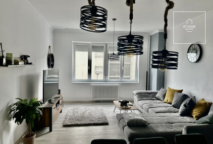 Renovated 80 sqm panoramic-view apartment in District II, Víziváros