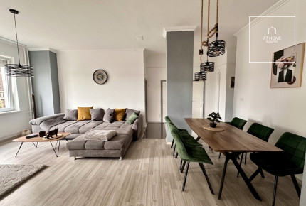 Renovated 80 sqm panoramic-view apartment in District II, Víziváros