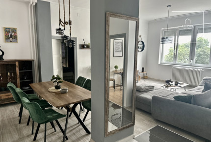 Renovated 80 sqm panoramic-view apartment in District II, Víziváros