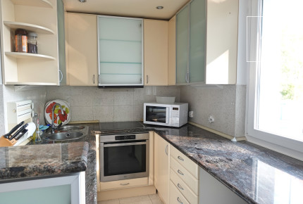 Refurbished 4-bedroom apartment for rent in the XII. district