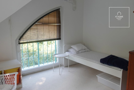 Refurbished 4-bedroom apartment for rent in the XII. district