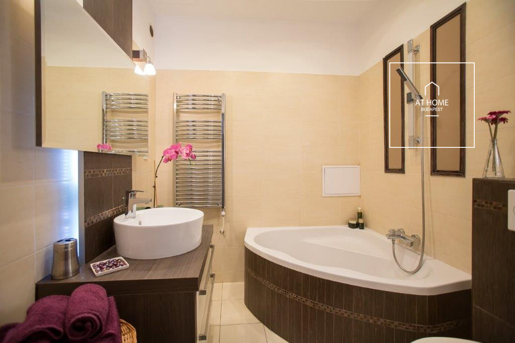 Refurbished apartment  Budapest V. district, Lipótváros