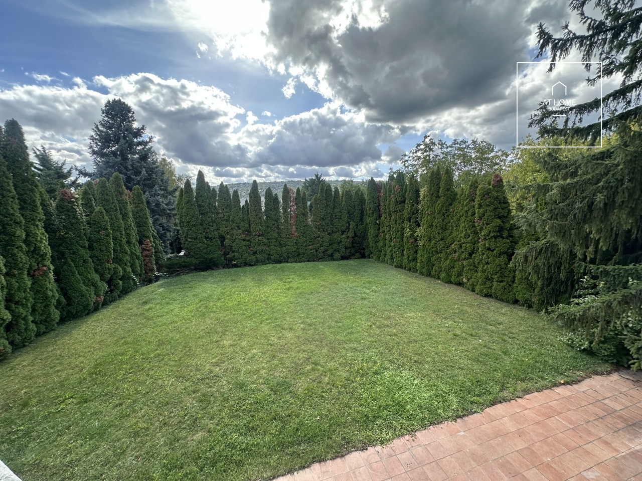 Wonderful detached house for rent Budapest II. district, Rózsadomb