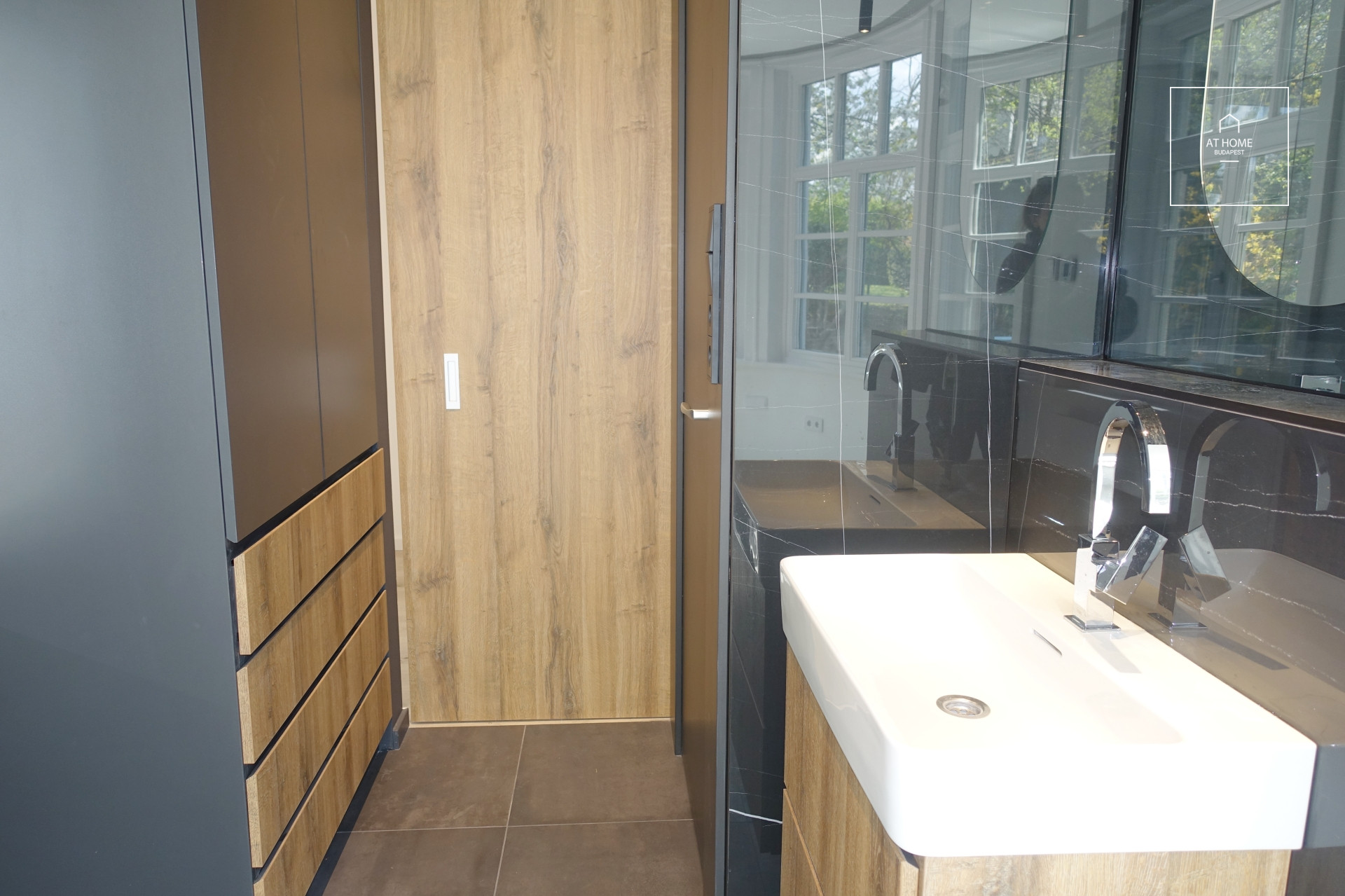 Gyönyörűen felújított villa lakás, Budapest, 12. kerület,  Svábhegy