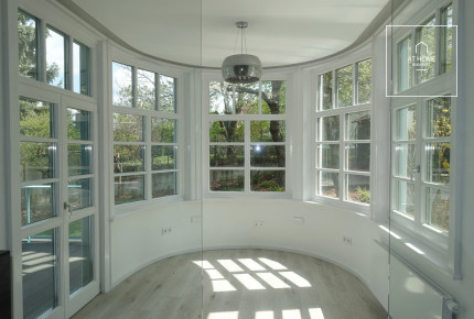 Gyönyörűen felújított villa lakás, Budapest, 12. kerület,  Svábhegy