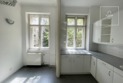4 room garden facing apartment for sale in Budapest, district 13