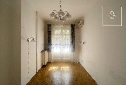 4 room garden facing apartment for sale in Budapest, district 13