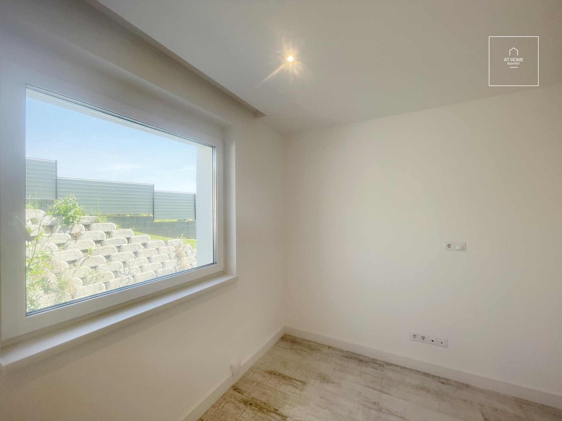 Newly-built apartment with garden access is for sale Budapest, district 11, Hosszúrét