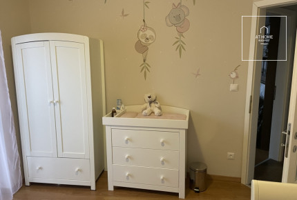 Panoramic 2-Bedroom Apartment in a Green Area – District II, Vérhalom
