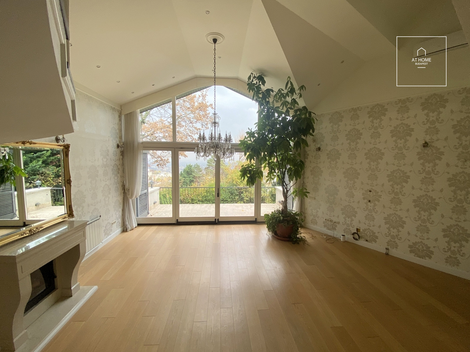 Exclusive semi-detached house with private garden and stunning panoramic view in District XII, Orbánhegy