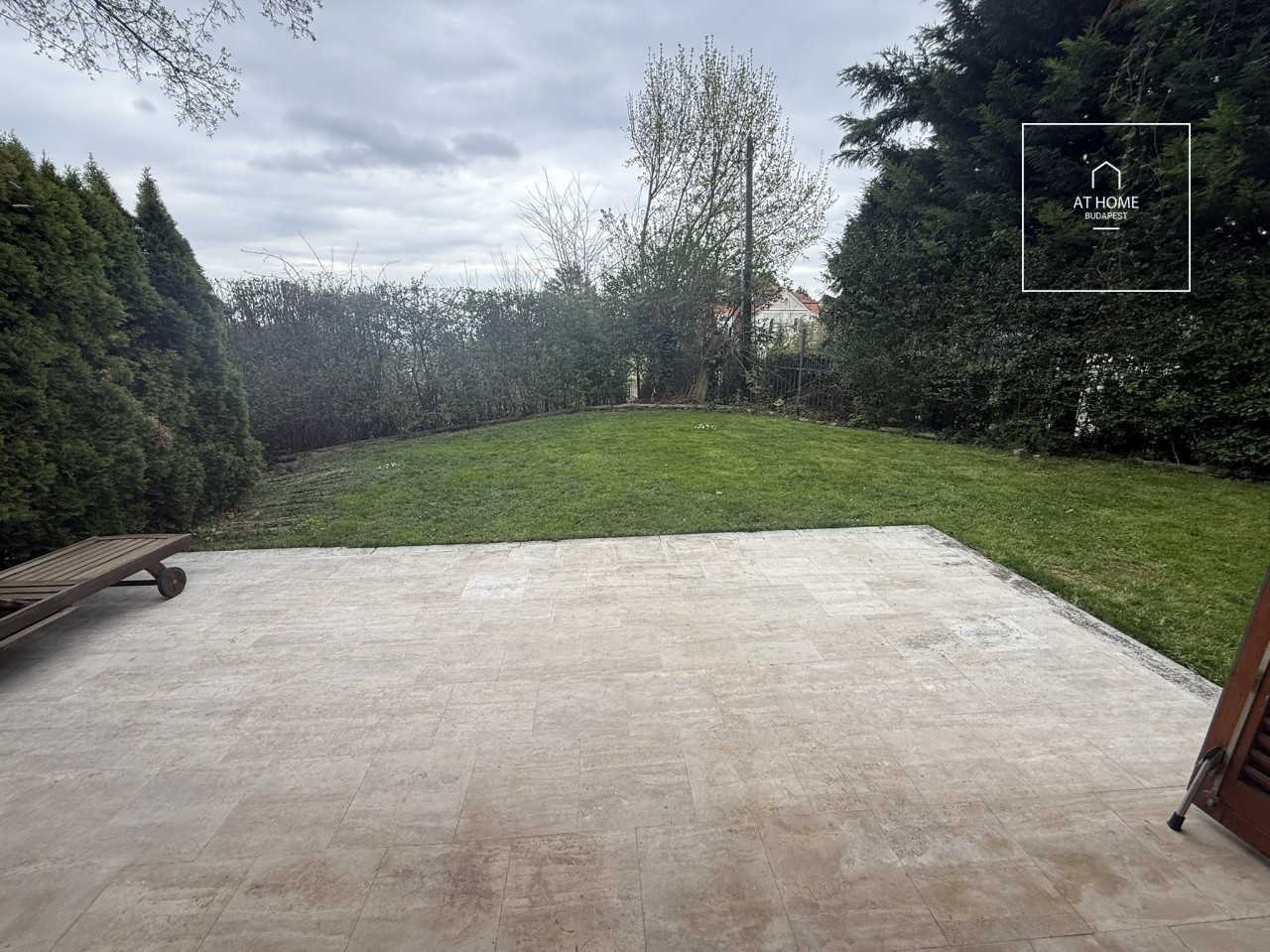 Exclusive semi-detached house with private garden and stunning panoramic view in District XII, Orbánhegy