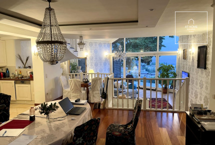 Exclusive semi-detached house with private garden and stunning panoramic view in District XII, Orbánhegy