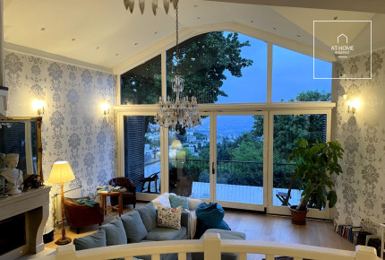 Exclusive semi-detached house with private garden and stunning panoramic view in District XII, Orbánhegy