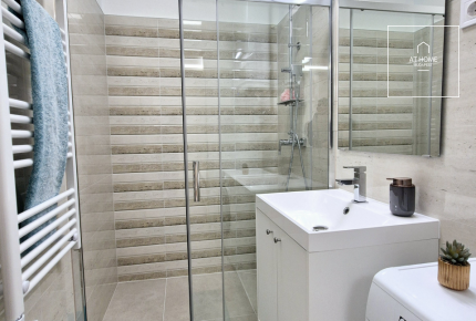 Fully renovated 3-bedroom apartment in District VII, Erzsébetváros