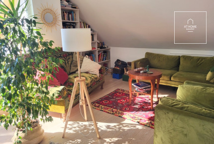 Two-storey, 130 m² penthouse-style villa apartment with private garden area in District II, Pasarét
