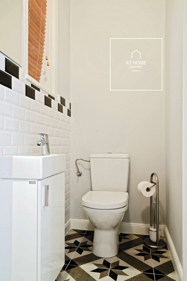 Exclusive 99 sqm two-bedroom apartment with a 3 sqm balcony in Budapest’s 6th District