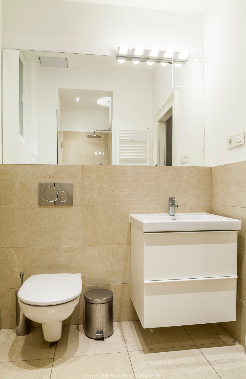 Bright 121 sqm three-bedroom apartment in Budapest’s 6th District