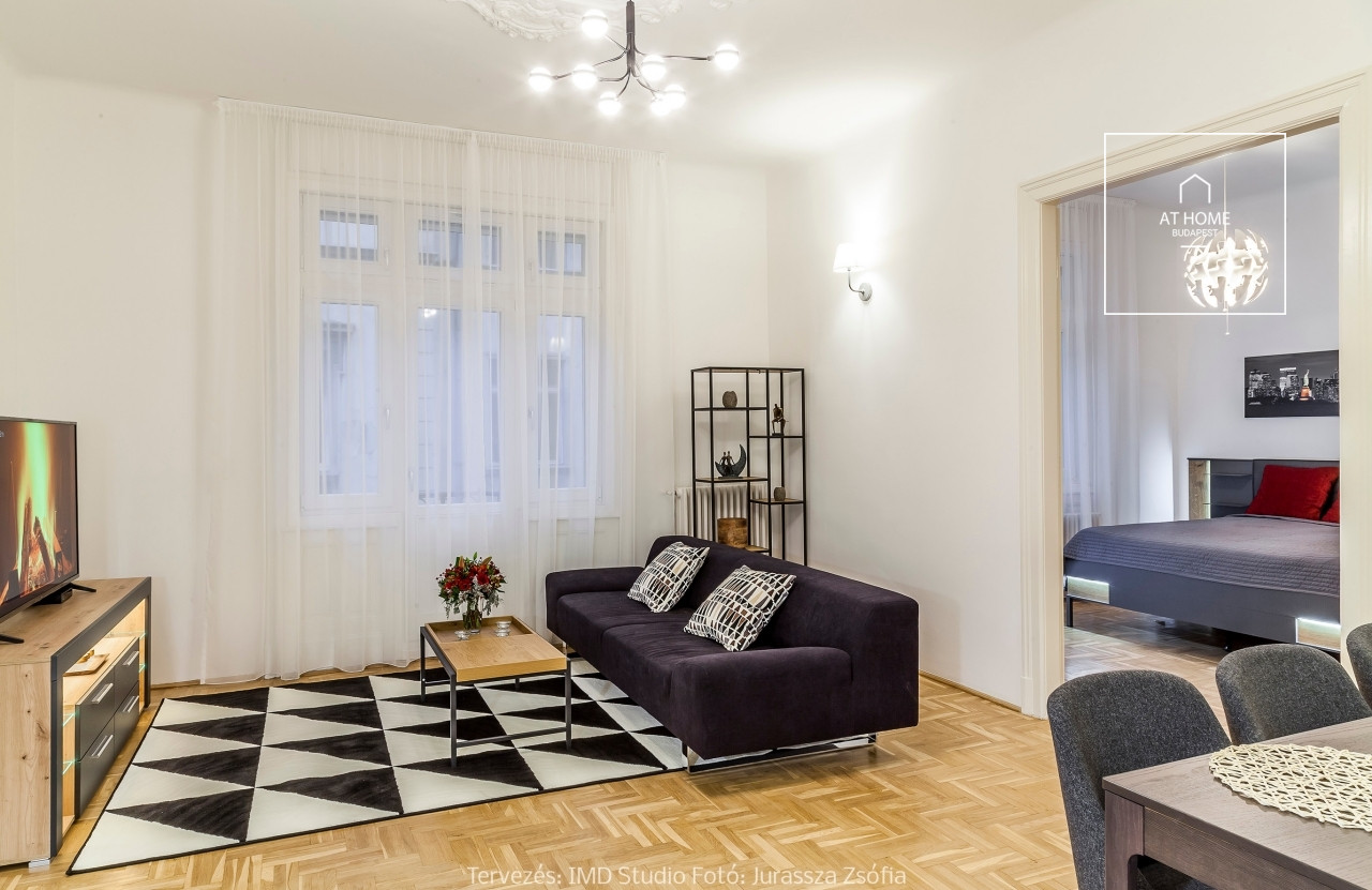 Bright 121 sqm three-bedroom apartment in Budapest’s 6th District