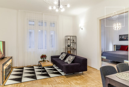 Bright 121 sqm three-bedroom apartment in Budapest’s 6th District