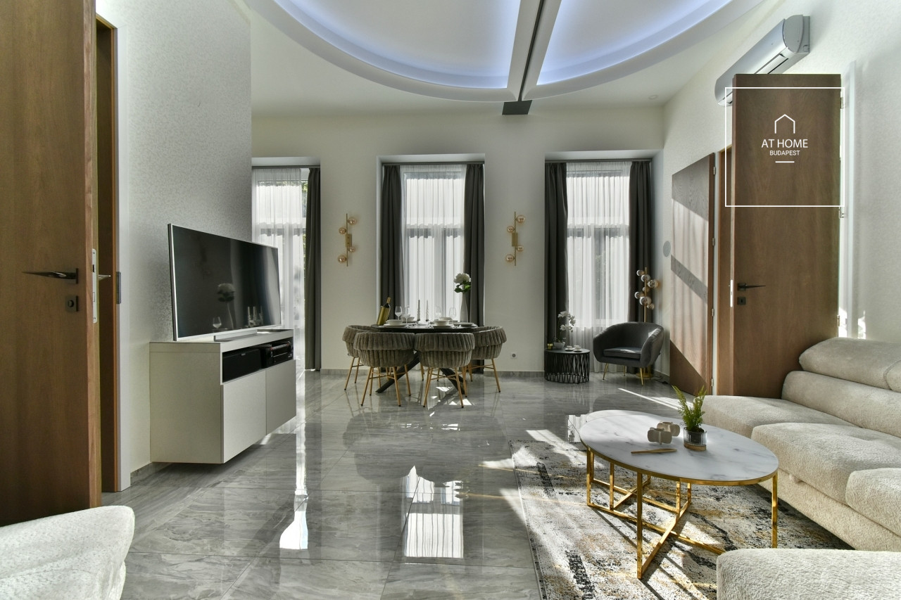 Renovated 3-Bedroom Apartment in District VI, Terézváros