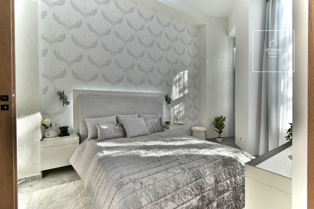 Renovated 3-Bedroom Apartment in District VI, Terézváros