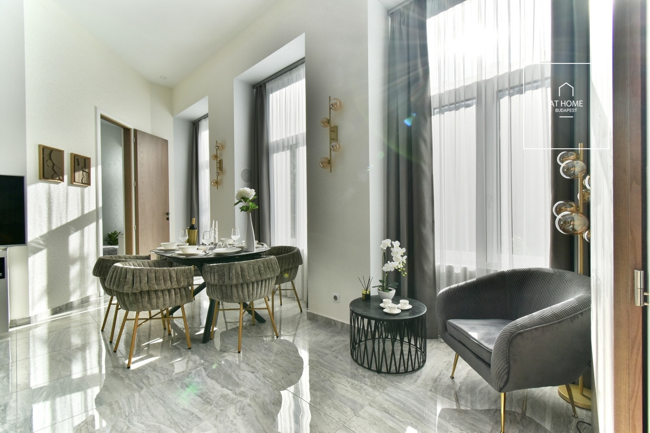 Renovated 3-Bedroom Apartment in District VI, Terézváros