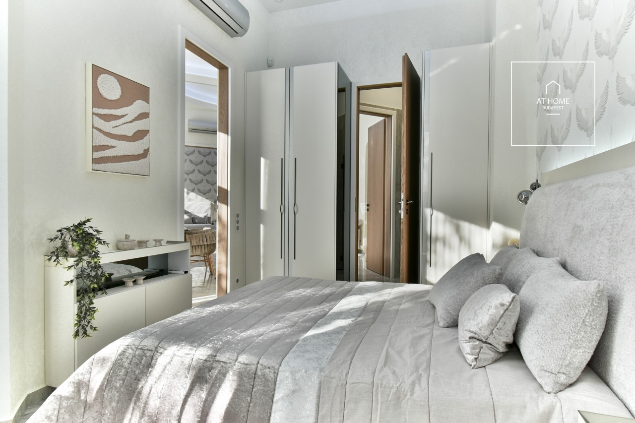 Renovated 3-Bedroom Apartment in District VI, Terézváros