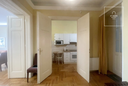 2-bedroom, renovated apartment in District V, Downtown Budapest