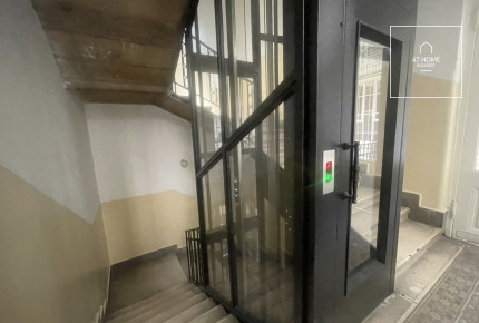 2-bedroom, renovated apartment in District V, Downtown Budapest