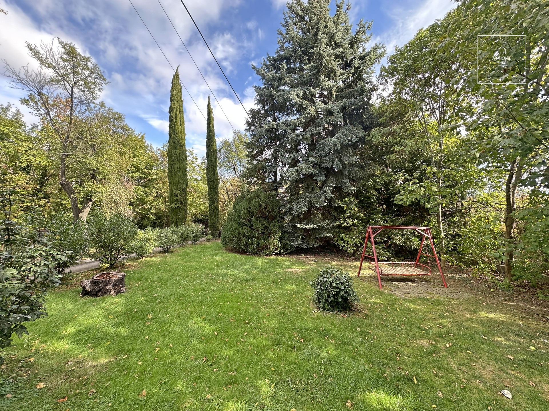 4 Hálószobás exkluzív családi ház kiadó a XII. kerületben