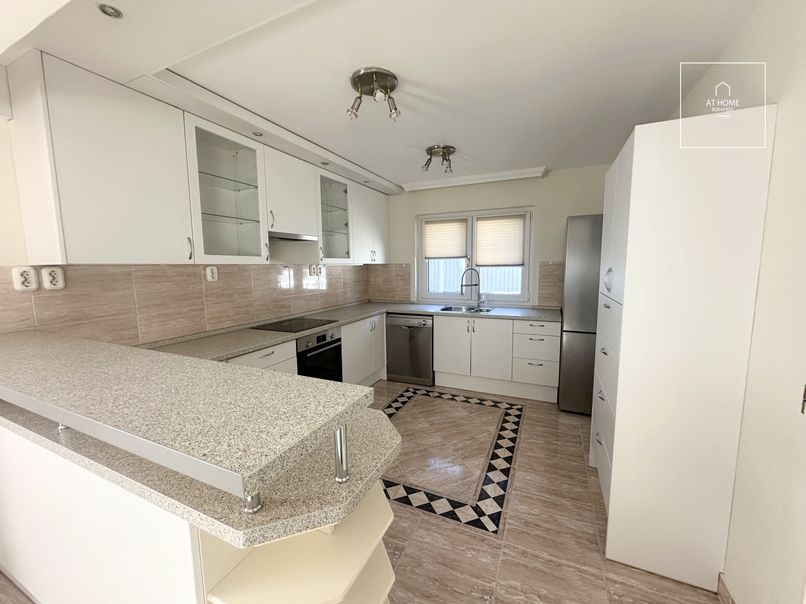 Sunny detached house for rent Budapest II. district, Pálvölgy