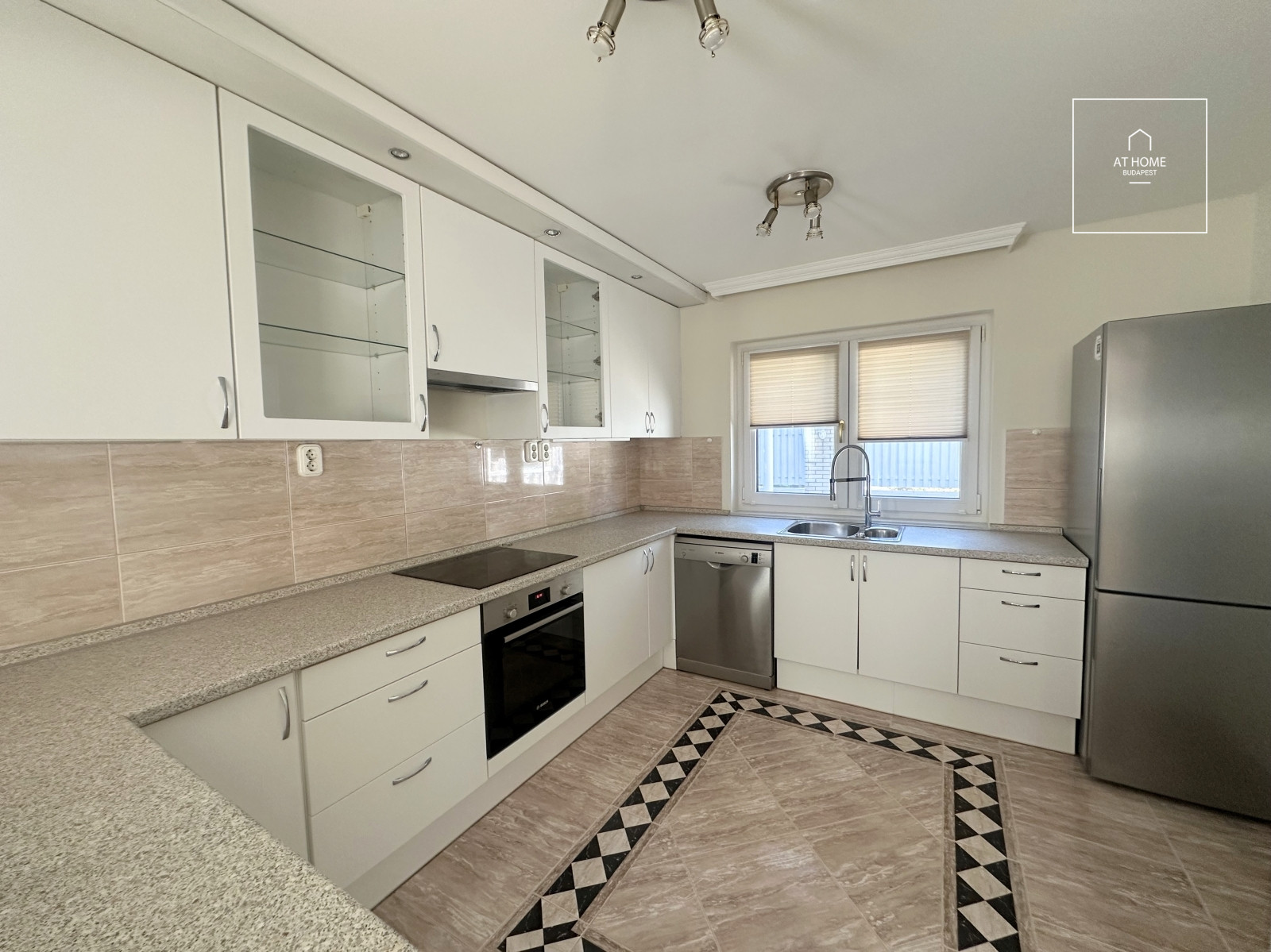 Sunny detached house for rent Budapest II. district, Pálvölgy