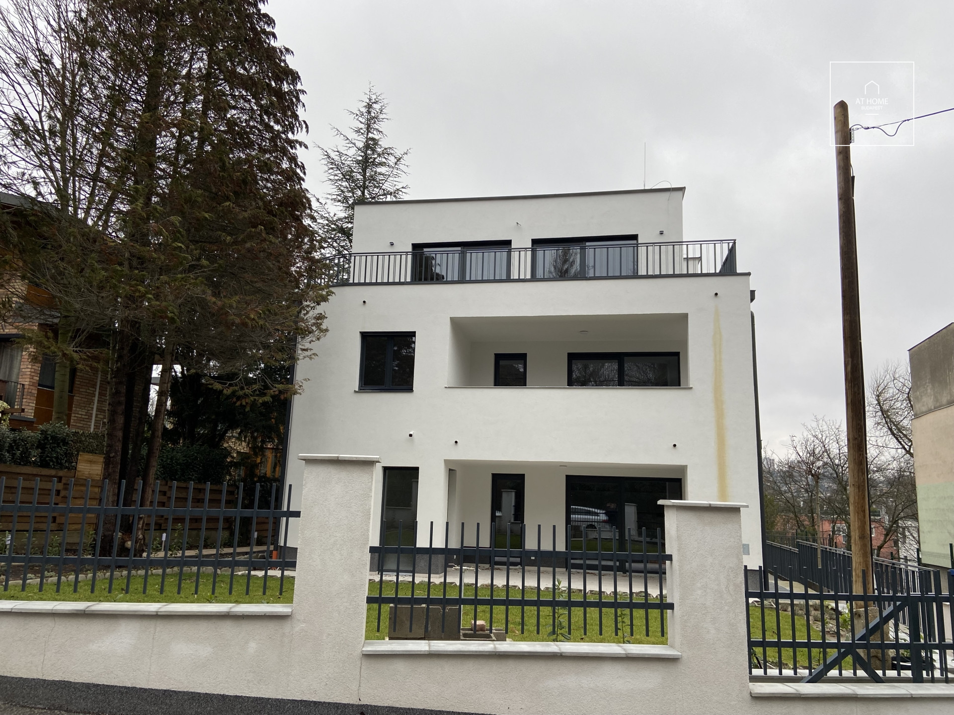 Új építésű négy hálószobás lakás kiadó Budapest II. kerület Szépilona