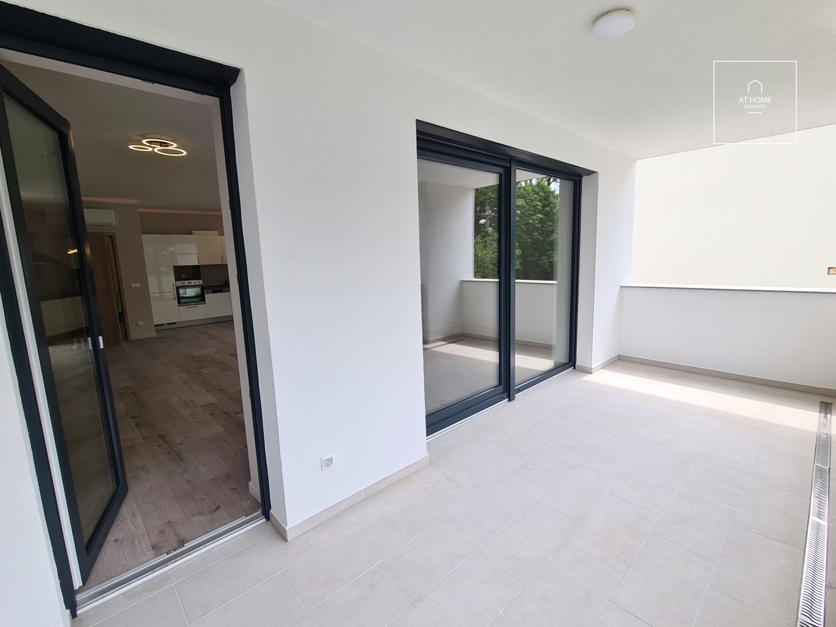 Newly built 4-bedroom apartment for rent Budapest II. district Szépilona