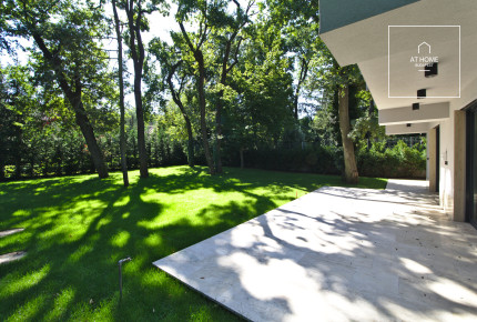 Elegant detached house for rent  II/A. district, Adyliget