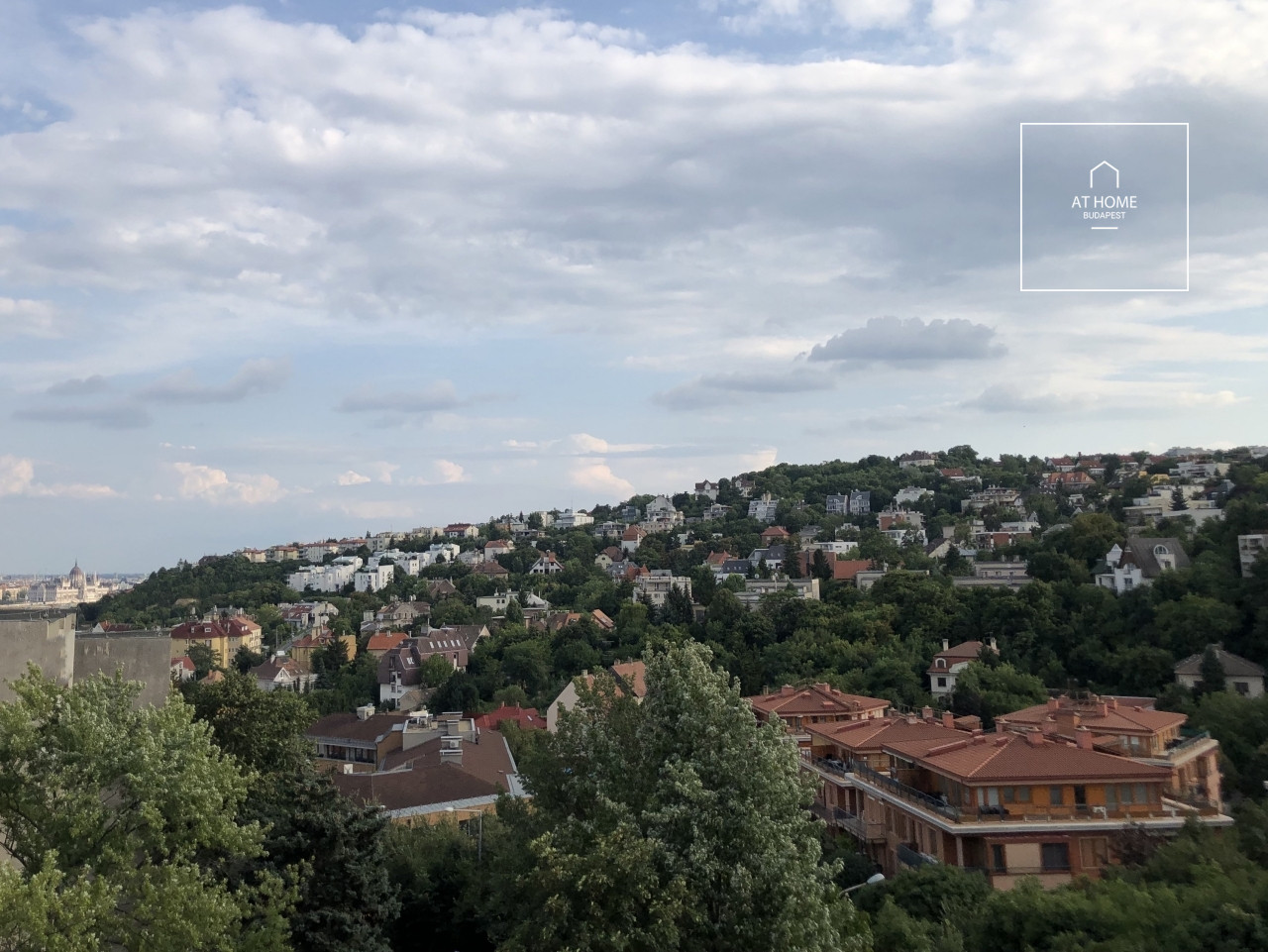 Exkluzív penthouse kiadó Budapest III. kerületében, Újlakon