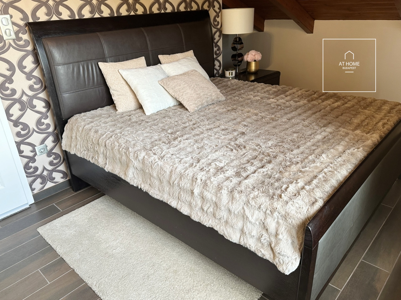 Exclusive penthouse for rent in Budapest III. district, Újlak