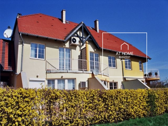 Stunning row house for rent Budapest II. district, Pálvölgy